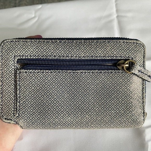 Vintage FOSSIL MEDIUM ZIP AROUND WALLET Gray Blue Geometric Metallic Leather - Picture 4 of 15